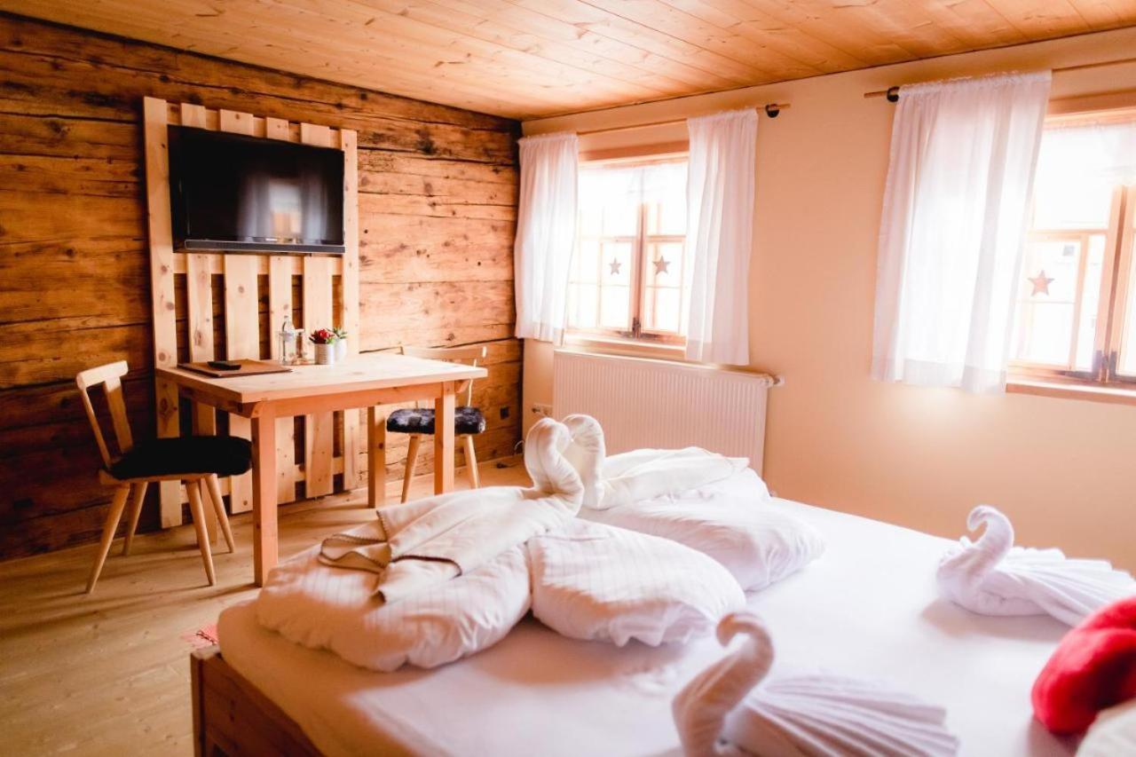 Naze'S Hus Mellau Hotell Eksteriør bilde