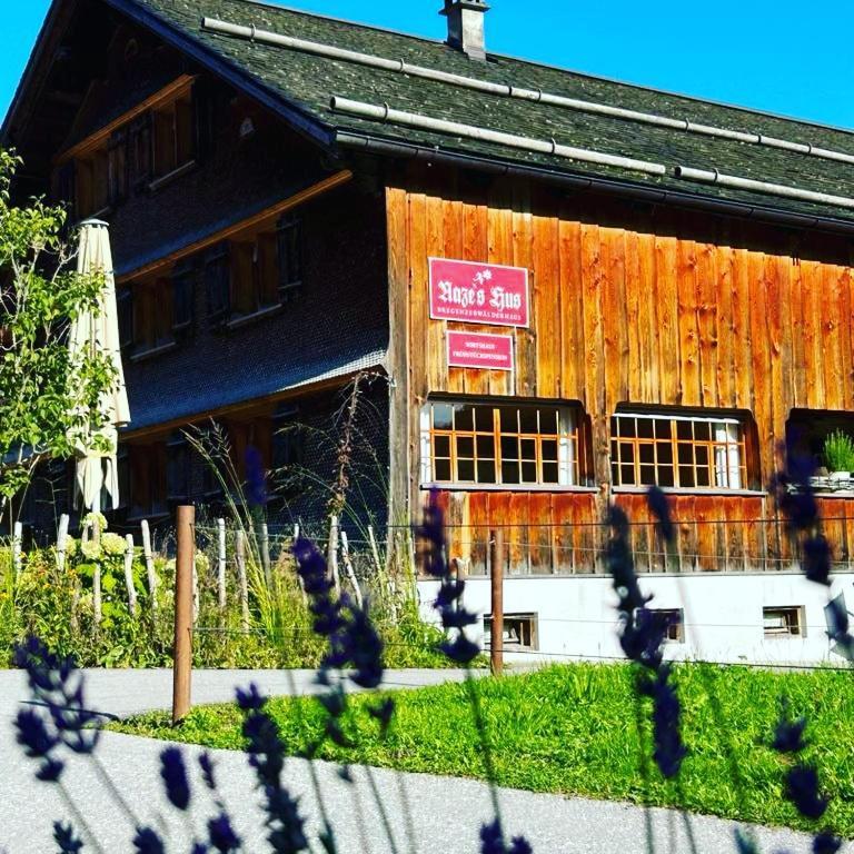 Naze'S Hus Mellau Hotell Eksteriør bilde